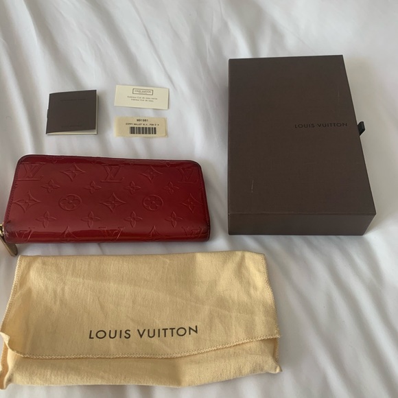 Louis Vuitton Handbags - Authentic Vernis LV Wallet